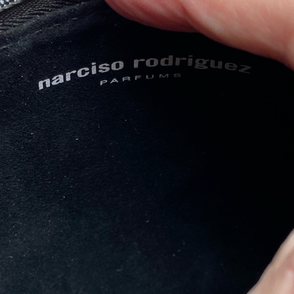 Narciso Rodriguez BLK  Make-up Bag with 3 Travel Perfume Atomizers, Spri… - Picture 3 of 6